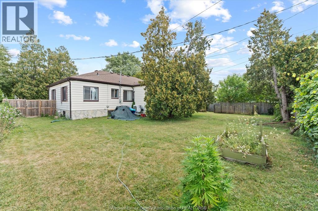 Photo 10 of 2609 Alexis Avenue, Windsor ON
