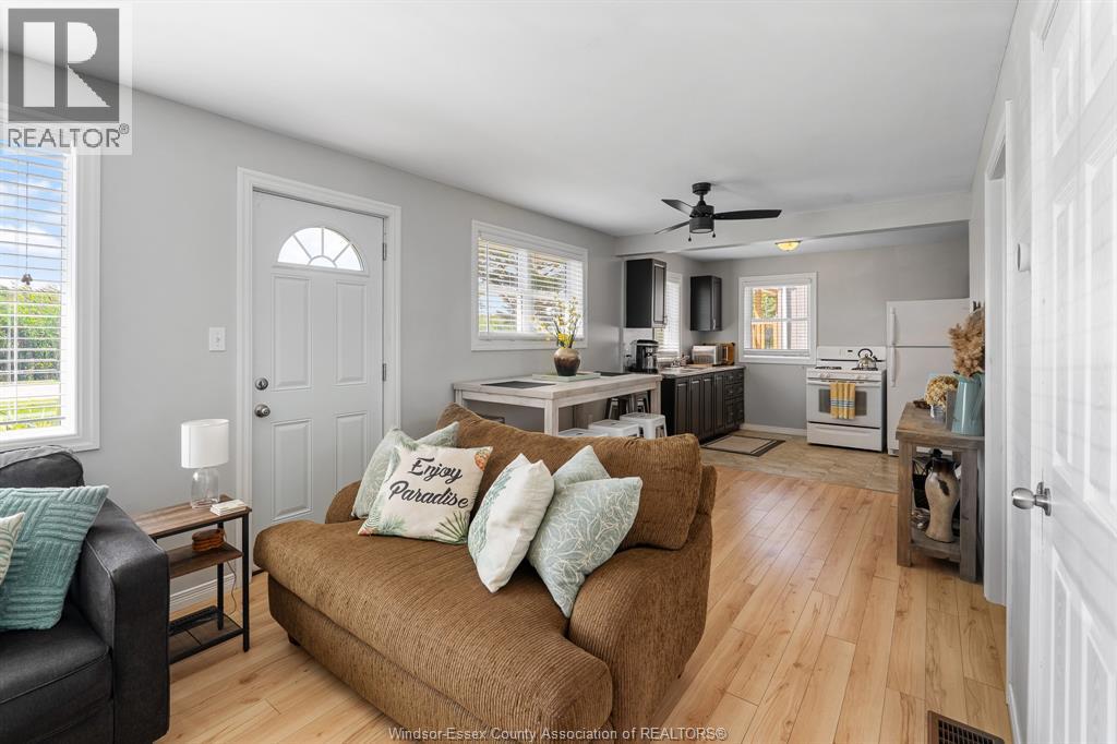 Photo 13 of 89 Brock Street, Shrewsbury ON