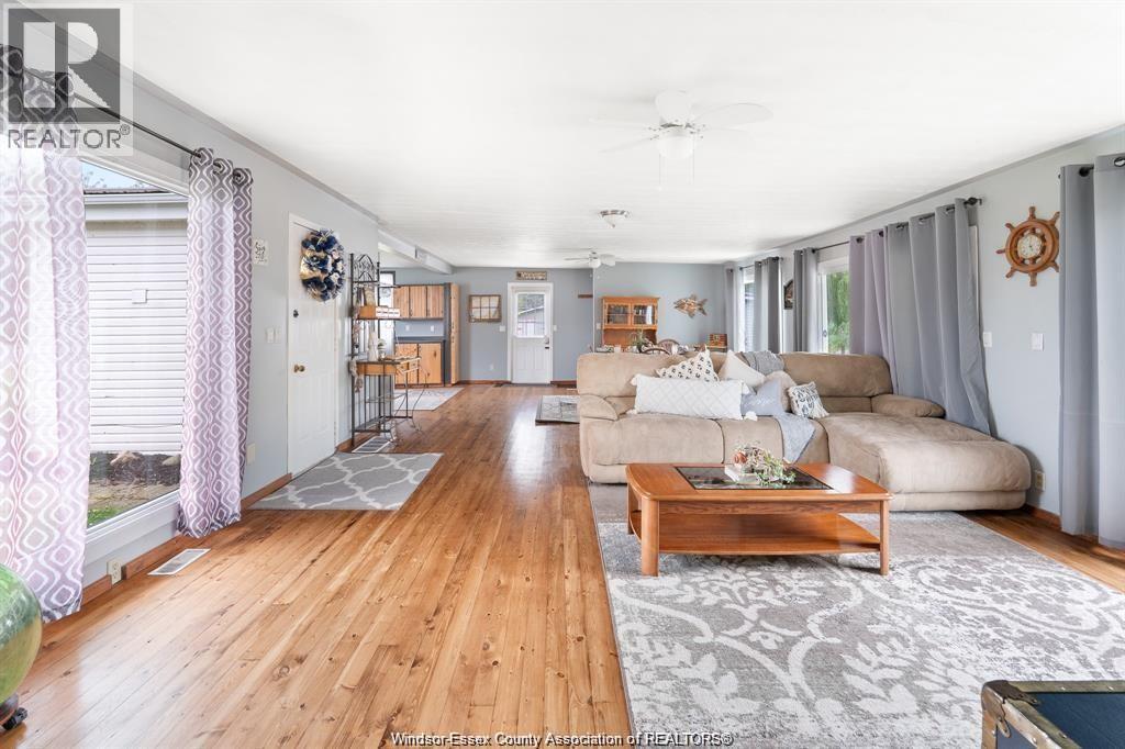 Photo 44 of 83 Brock Street, Chathamkent ON