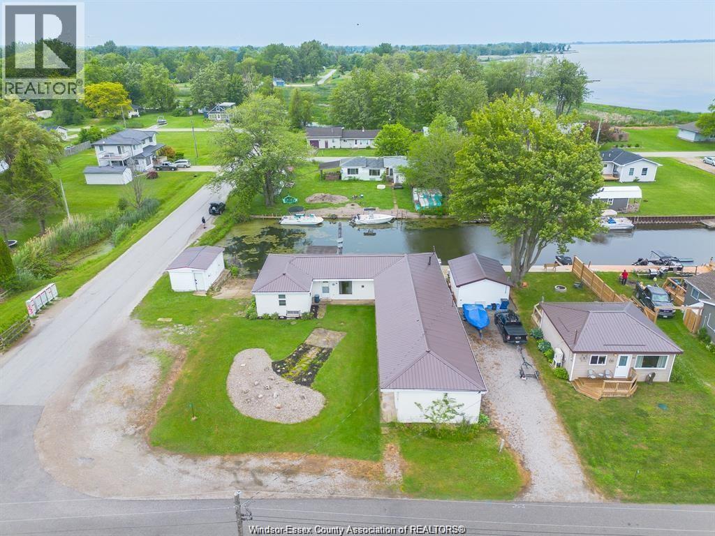 Photo 35 of 83 Brock Street, Chathamkent ON