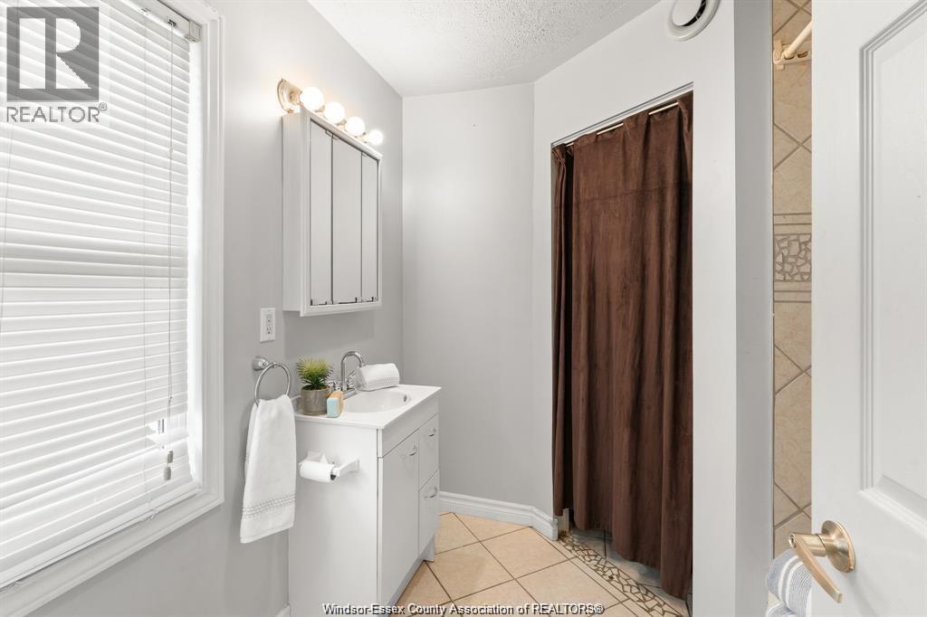 Photo 13 of 83 Brock Street, Chathamkent ON
