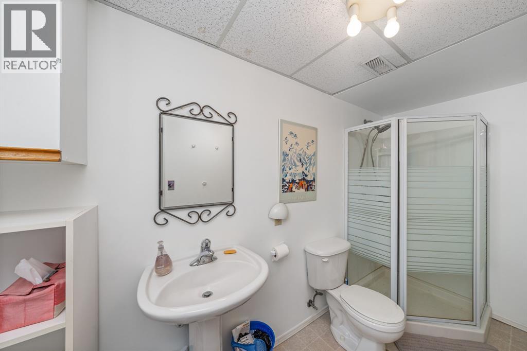 Photo 4 of 291 Tawny Road, Sarnia ON