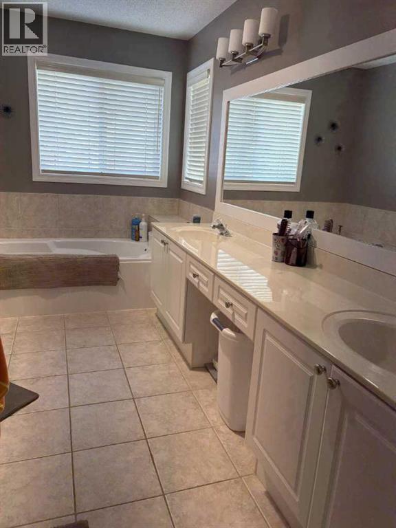 Photo 18 of 249 West Lakeview Place, Chestermere AB