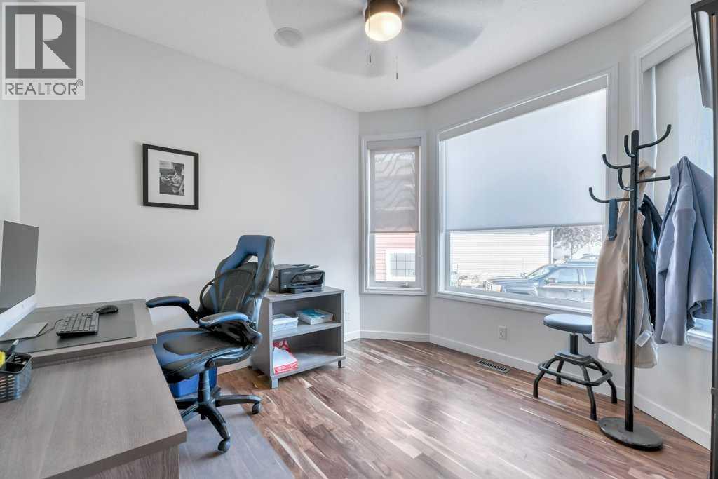 Photo 11 of 164 Camden Court, Strathmore AB