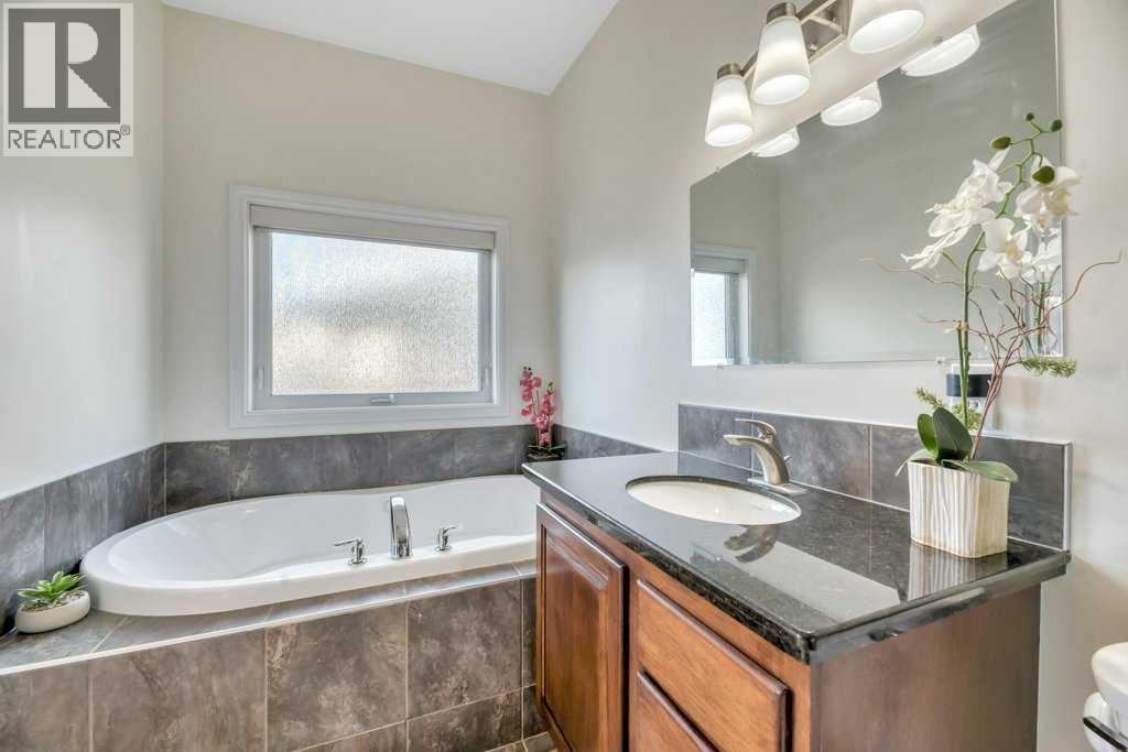 Photo 6 of 164 Camden Court, Strathmore AB
