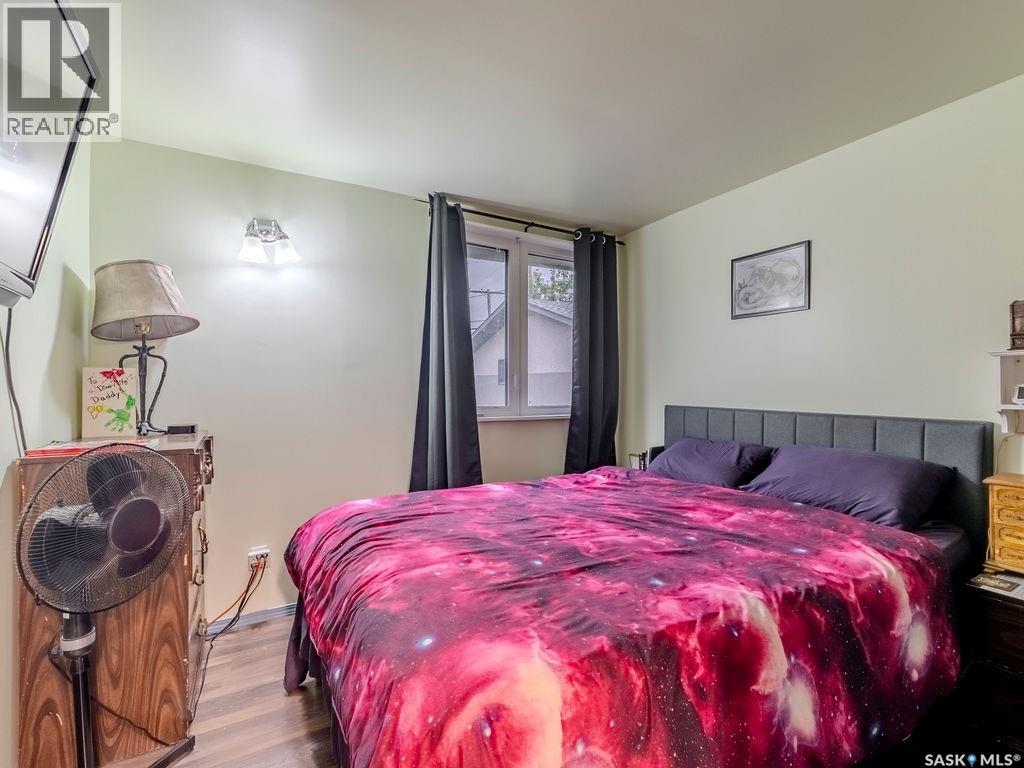 Photo 22 of 139 Railway Avenue E, Vanscoy SK