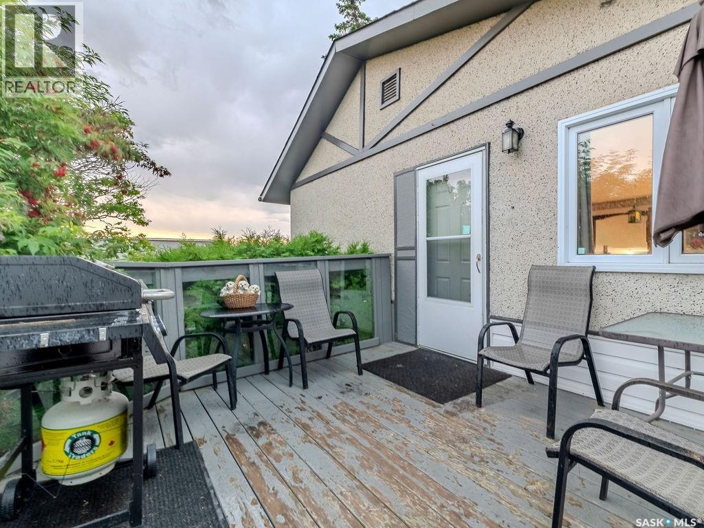 Photo 4 of 139 Railway Avenue E, Vanscoy SK