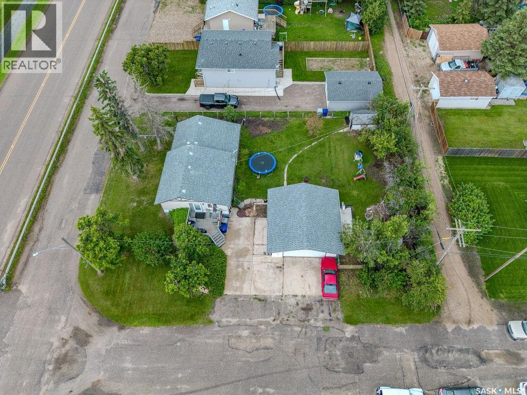 Photo 40 of 139 Railway Avenue E, Vanscoy SK