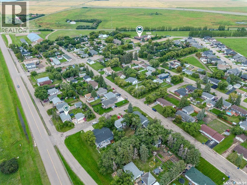Photo 43 of 139 Railway Avenue E, Vanscoy SK