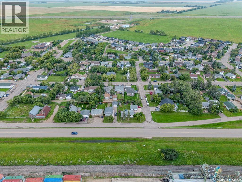 Photo 46 of 139 Railway Avenue E, Vanscoy SK