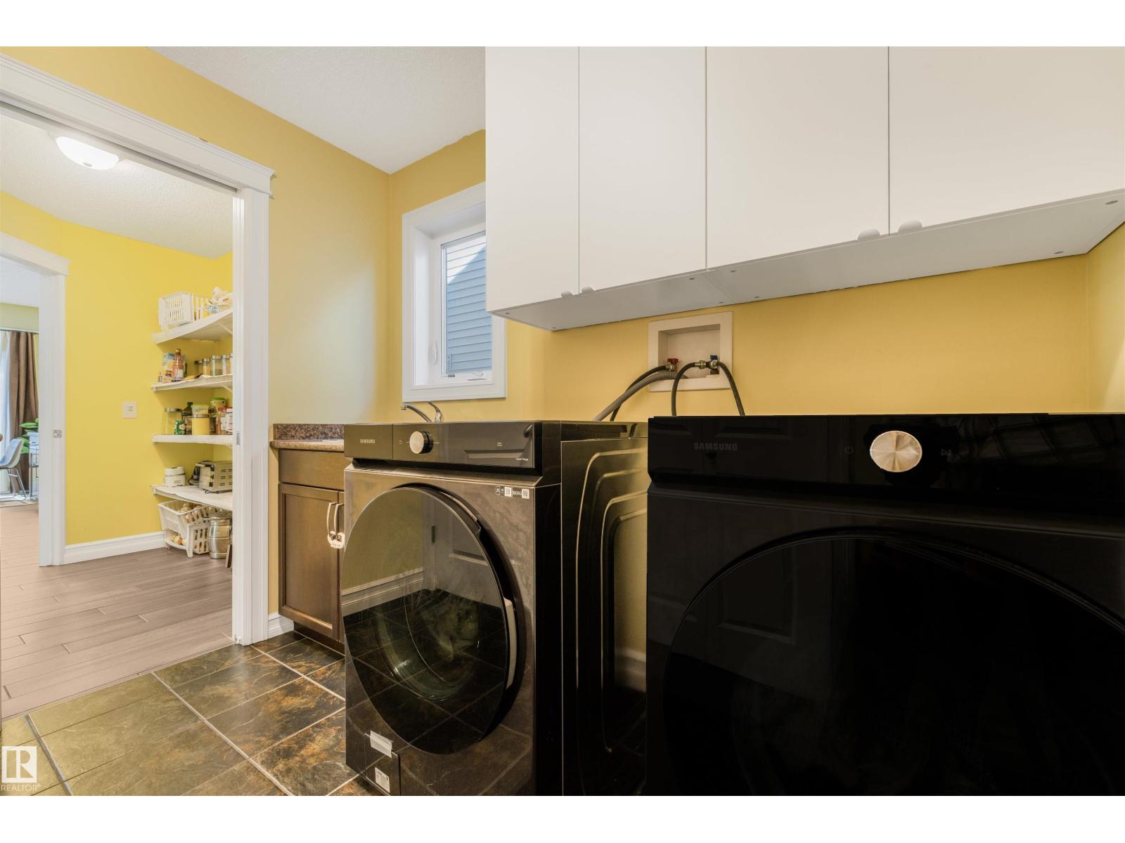 Photo 8 of 6123 11 Av Sw, Edmonton AB