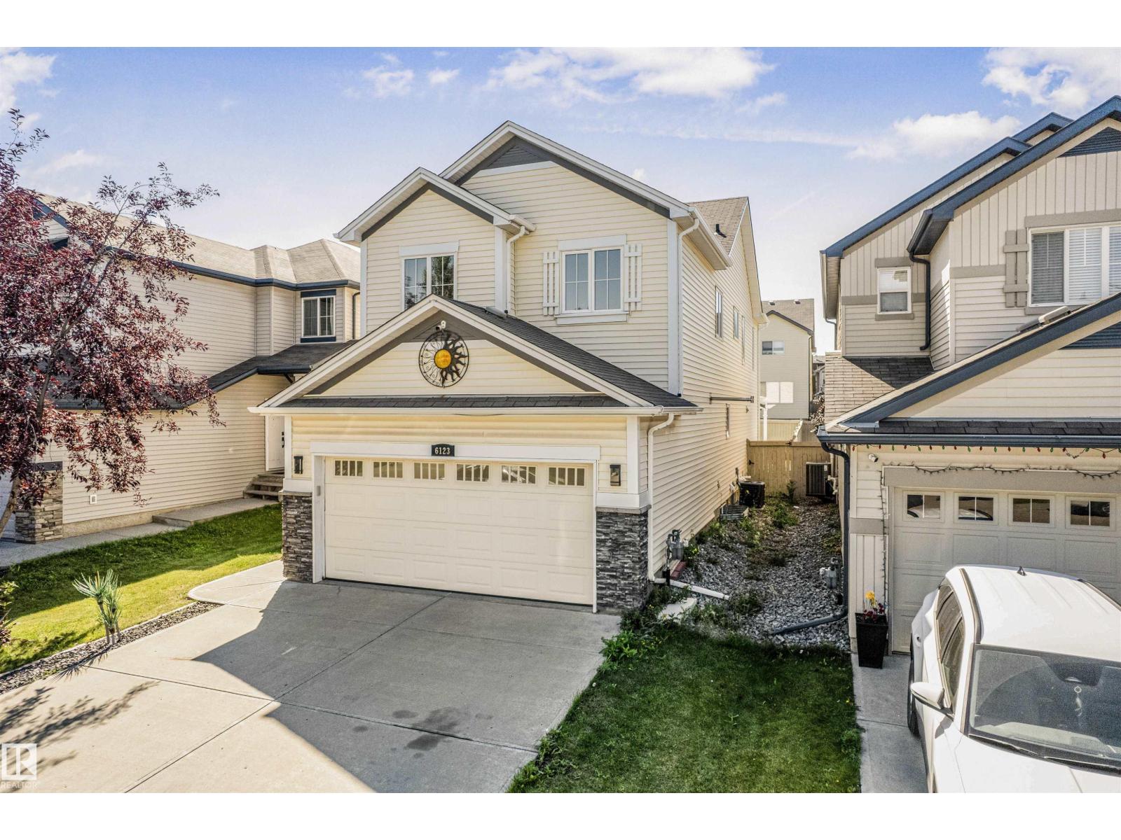 Photo 15 of 6123 11 Av Sw, Edmonton AB