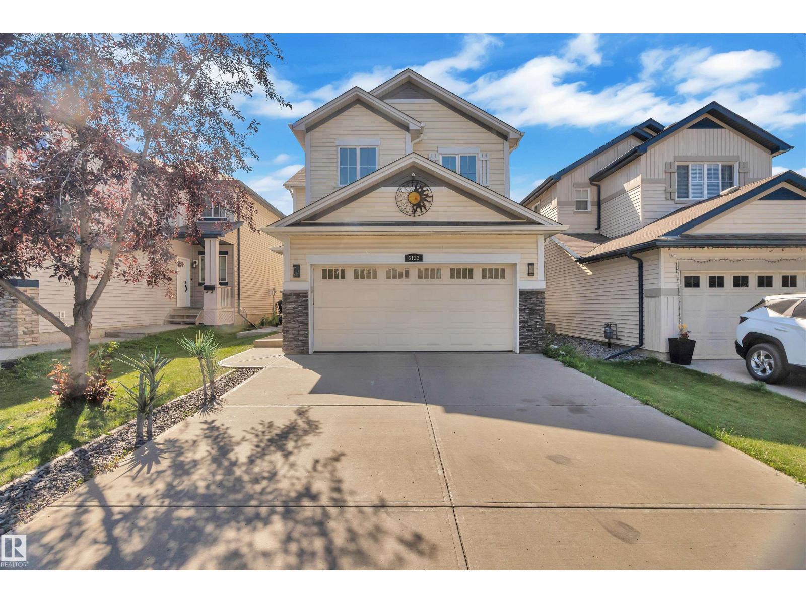 Photo 1 of 6123 11 Av Sw, Edmonton AB