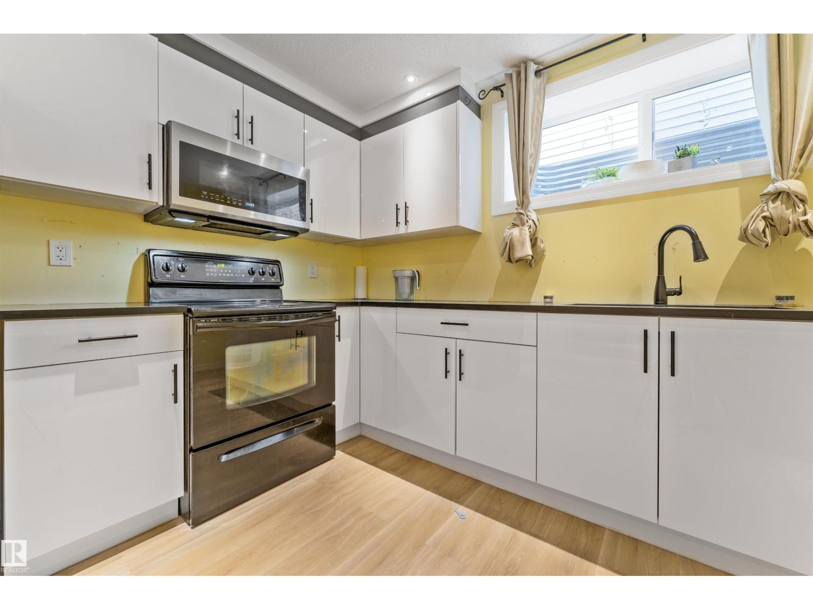 Photo 51 of 6123 11 Av Sw, Edmonton AB