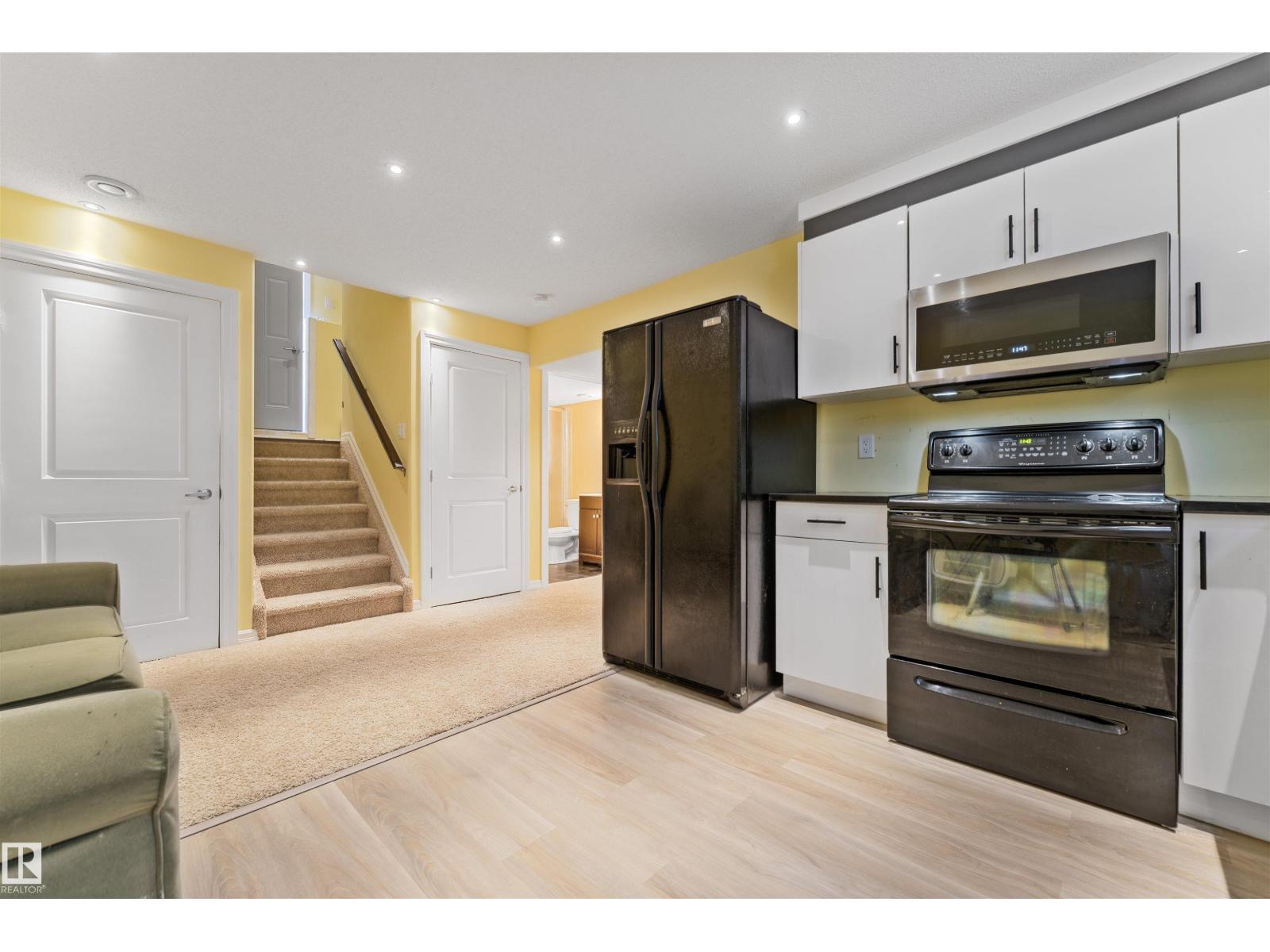 Photo 5 of 6123 11 Av Sw, Edmonton AB
