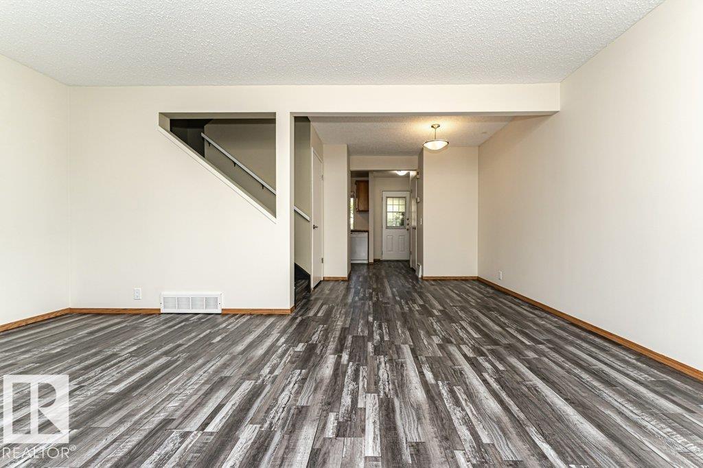 Photo 32 of 3299 139 Av Nw, Edmonton AB