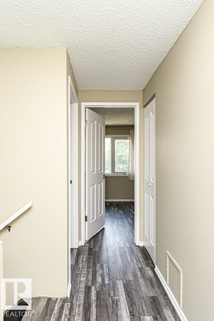 Photo 12 of 3299 139 Av Nw, Edmonton AB