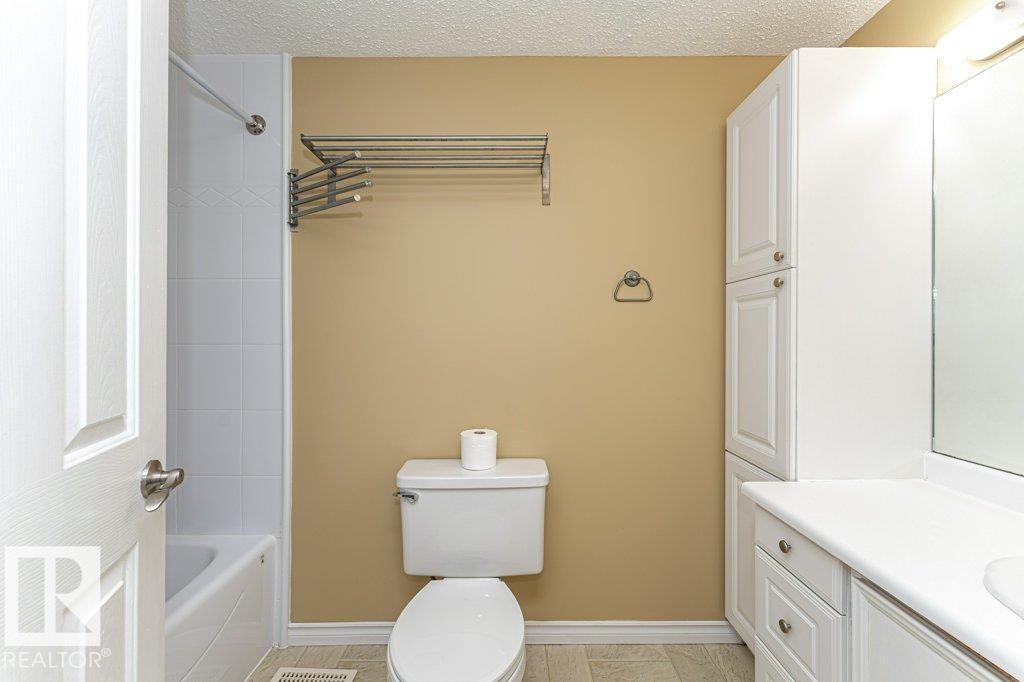 Photo 5 of 3299 139 Av Nw, Edmonton AB