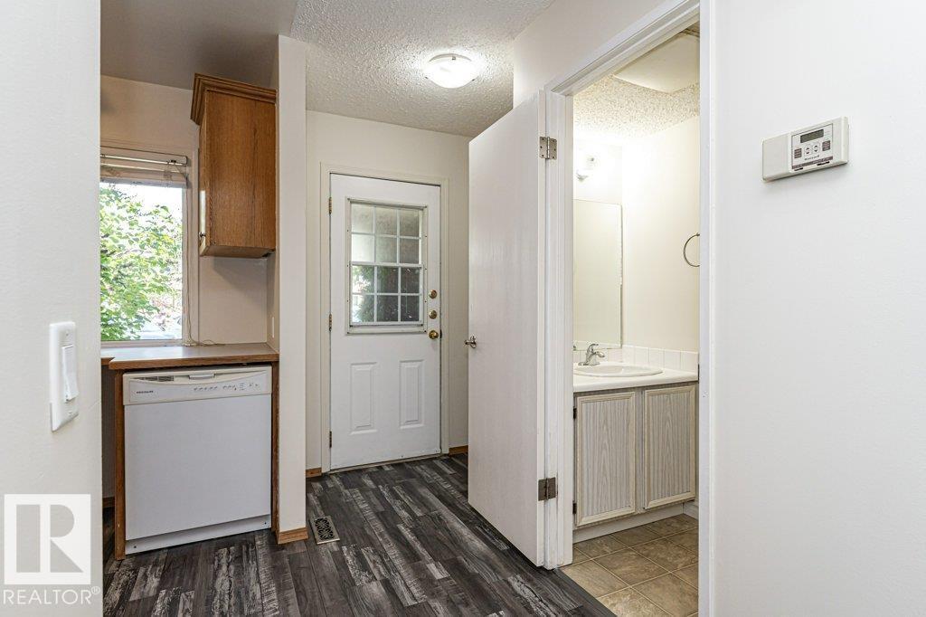 Photo 19 of 3299 139 Av Nw, Edmonton AB