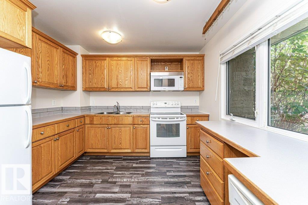 Photo 37 of 3299 139 Av Nw, Edmonton AB