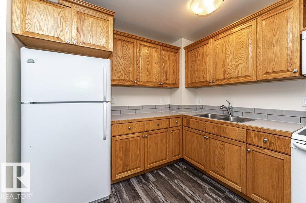 Photo 18 of 3299 139 Av Nw, Edmonton AB