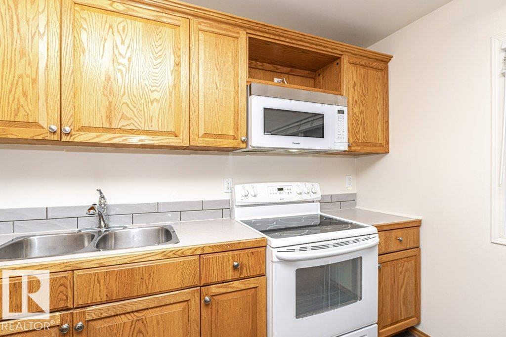 Photo 26 of 3299 139 Av Nw, Edmonton AB