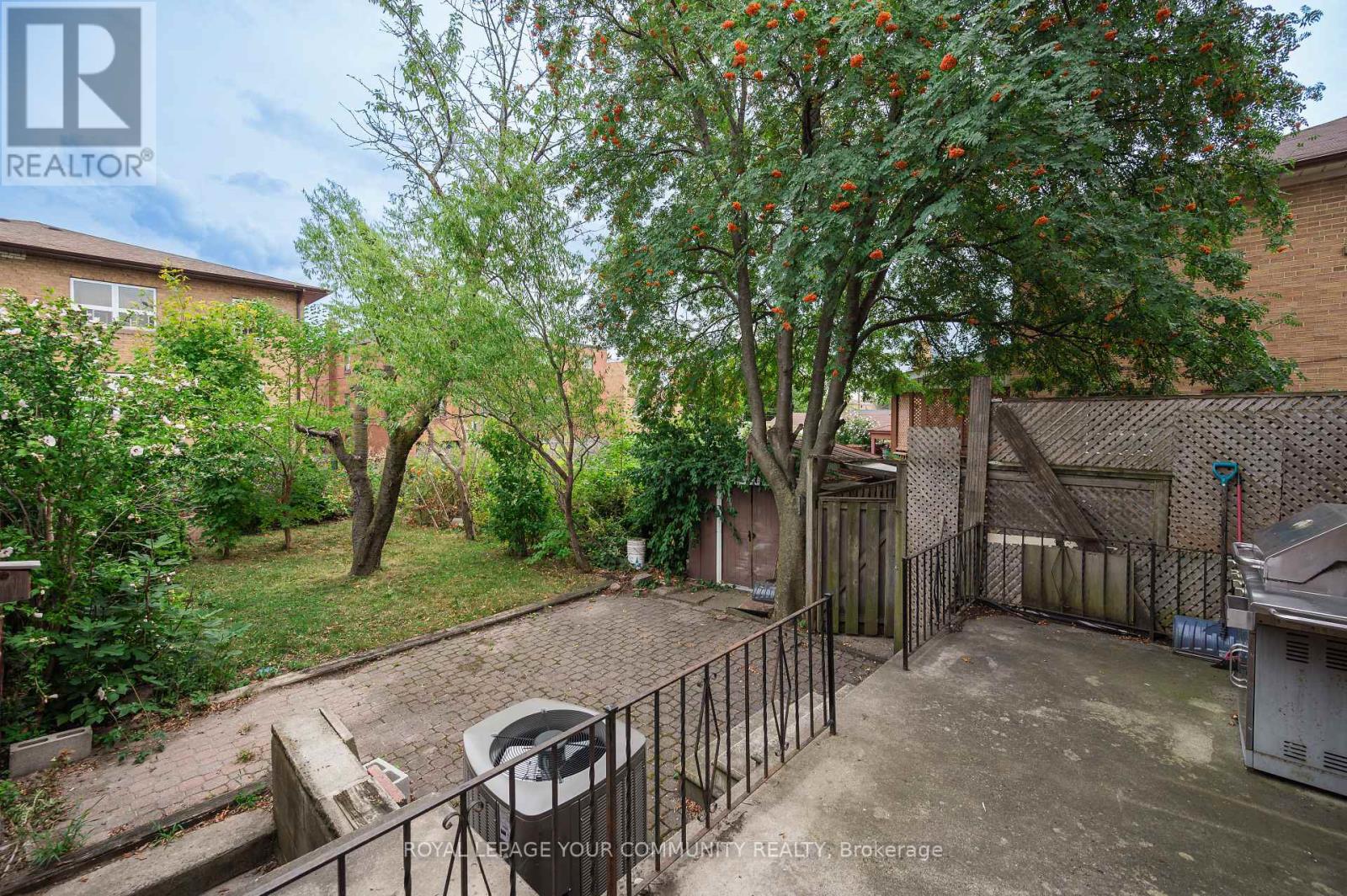 Photo 9 of 775 Wilson Heights Boulevard, Toronto ON