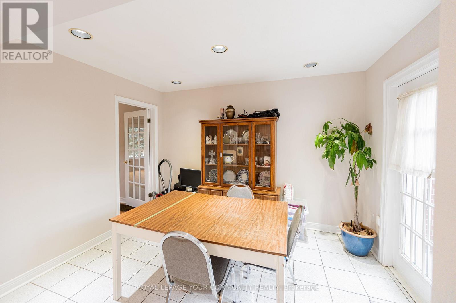 Photo 2 of 775 Wilson Heights Boulevard, Toronto ON