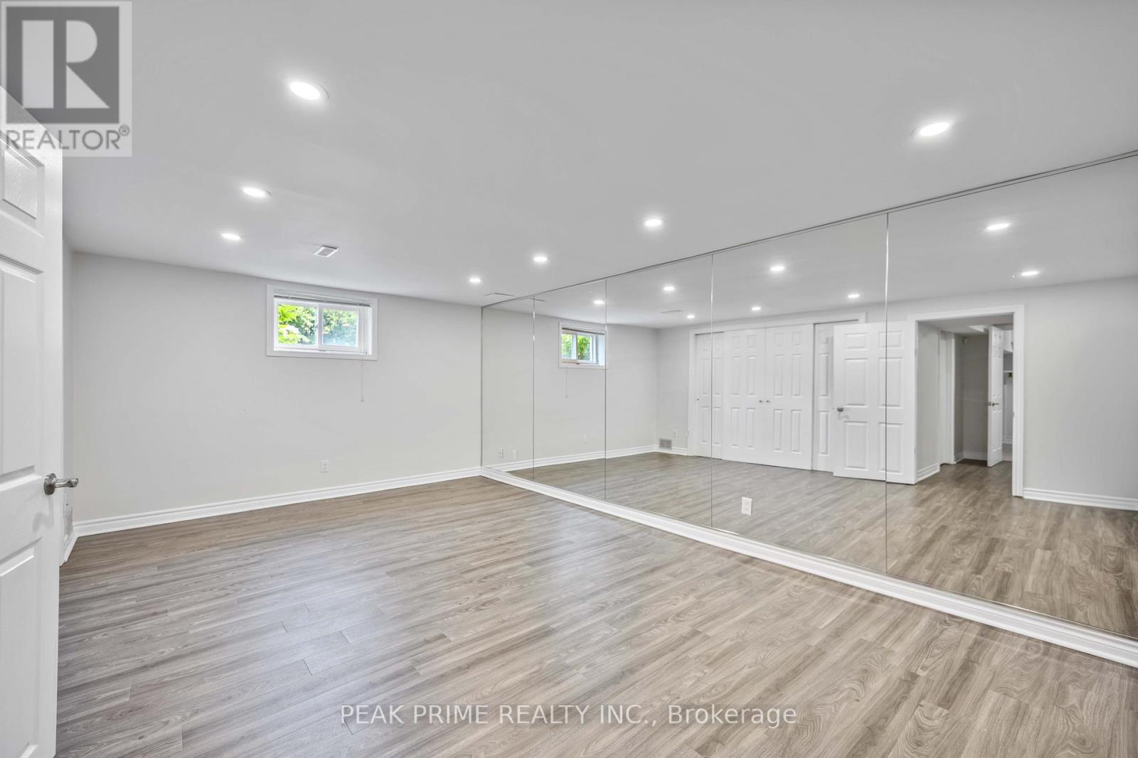 Photo 8 of Bsmt 211 Glendora Avenue, Toronto ON