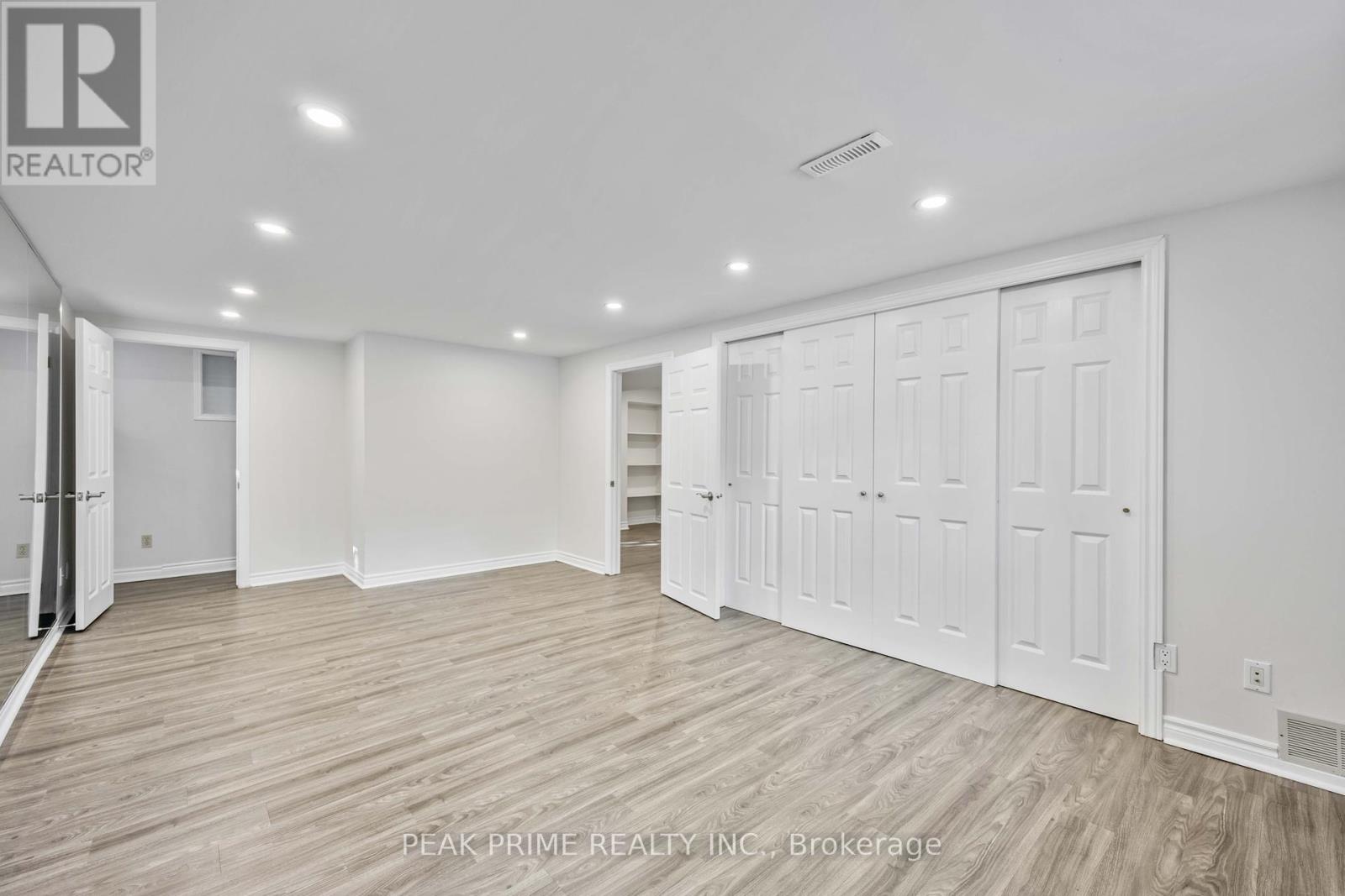 Photo 5 of Bsmt 211 Glendora Avenue, Toronto ON