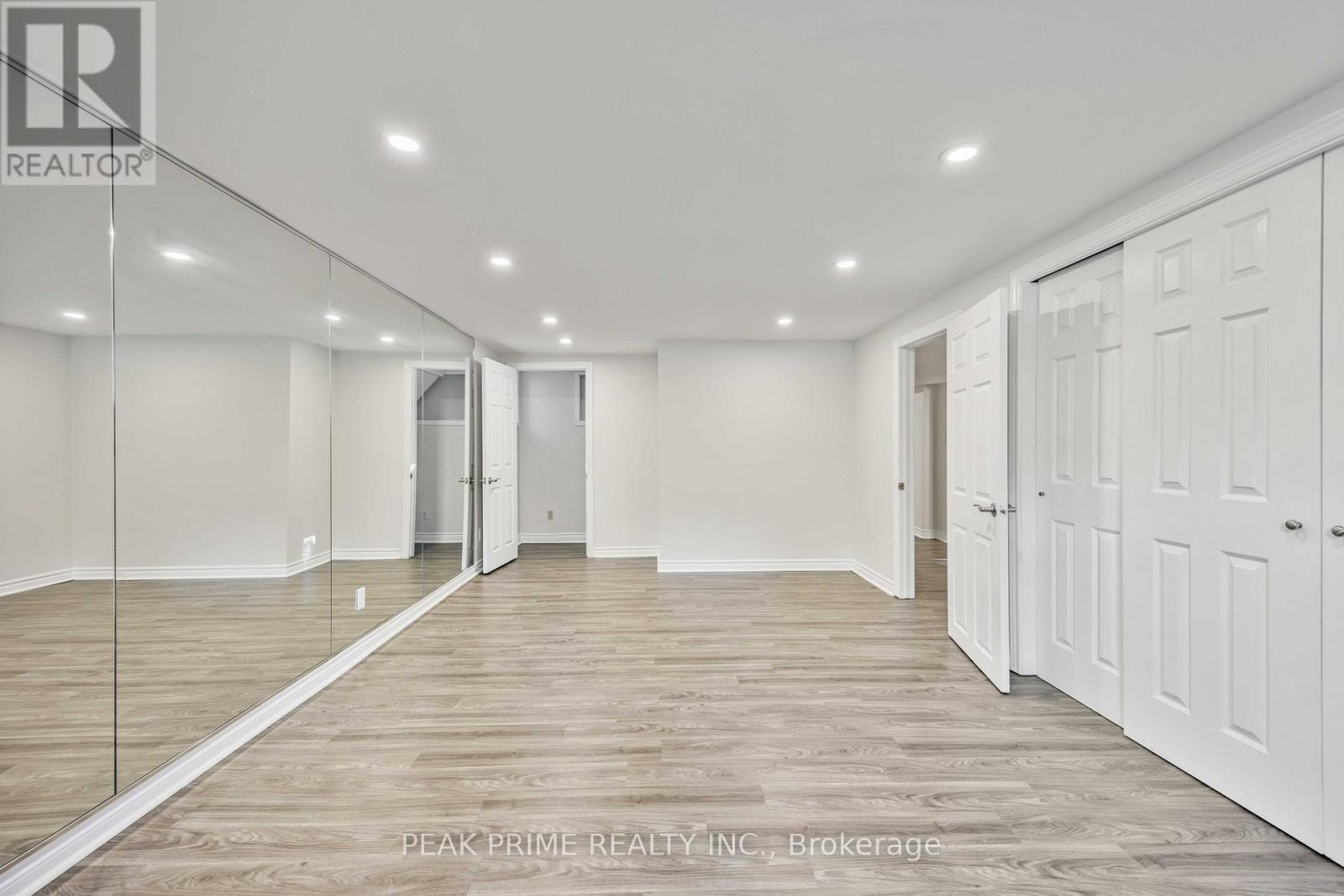 Photo 21 of Bsmt 211 Glendora Avenue, Toronto ON
