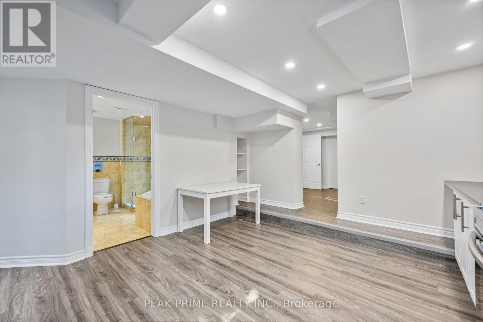 Photo 9 of Bsmt 211 Glendora Avenue, Toronto ON