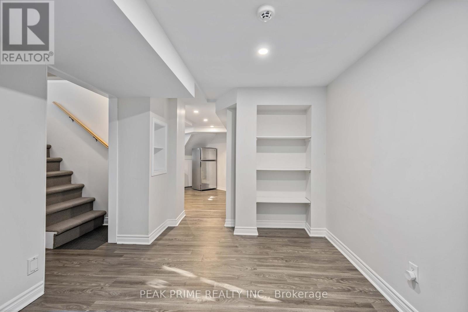 Photo 24 of Bsmt 211 Glendora Avenue, Toronto ON