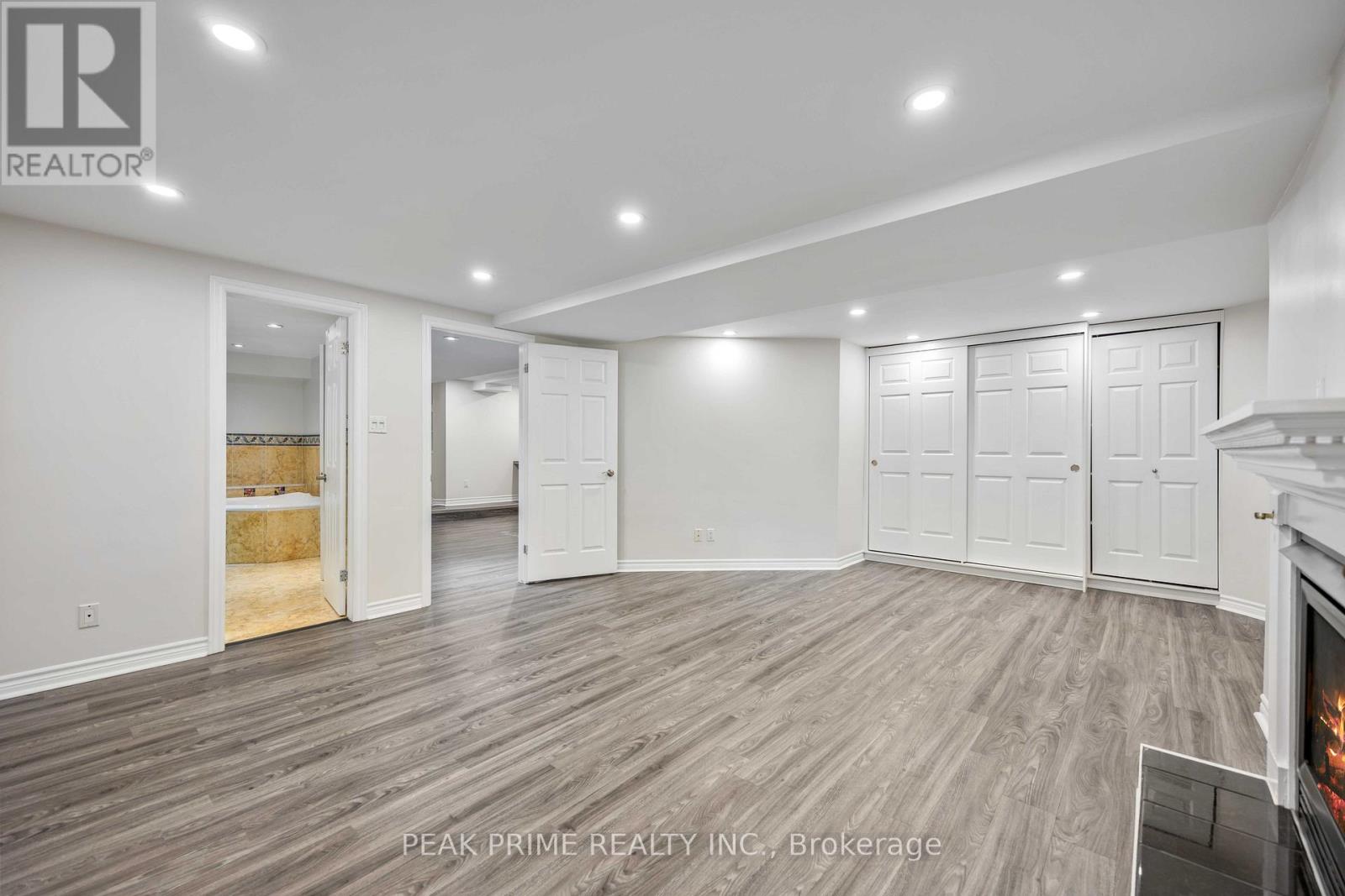 Photo 17 of Bsmt 211 Glendora Avenue, Toronto ON