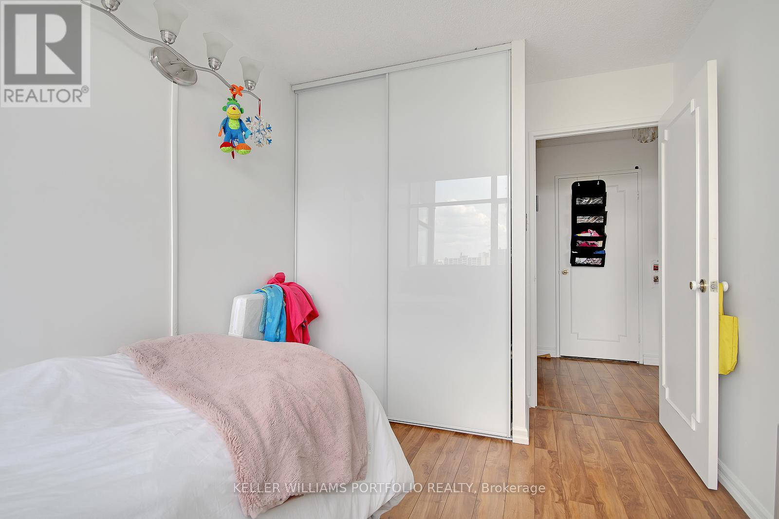 Photo 6 of 702 100 Antibes Drive, Toronto ON