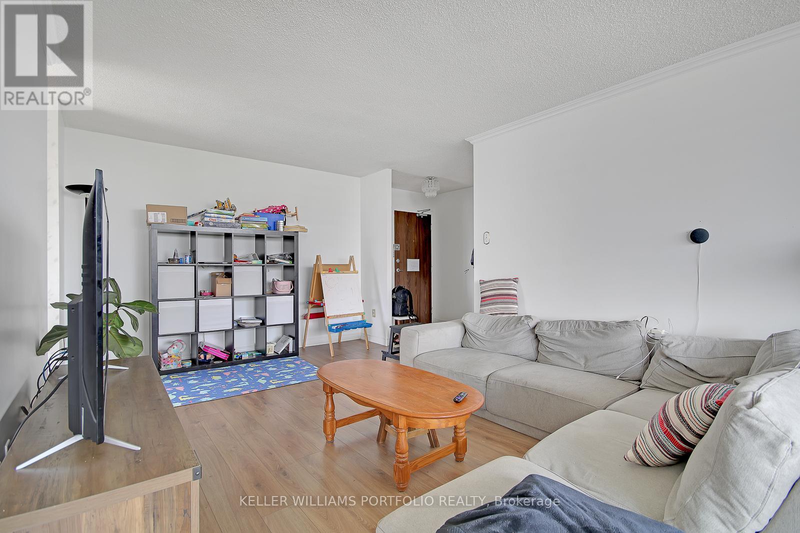 Photo 3 of 702 100 Antibes Drive, Toronto ON