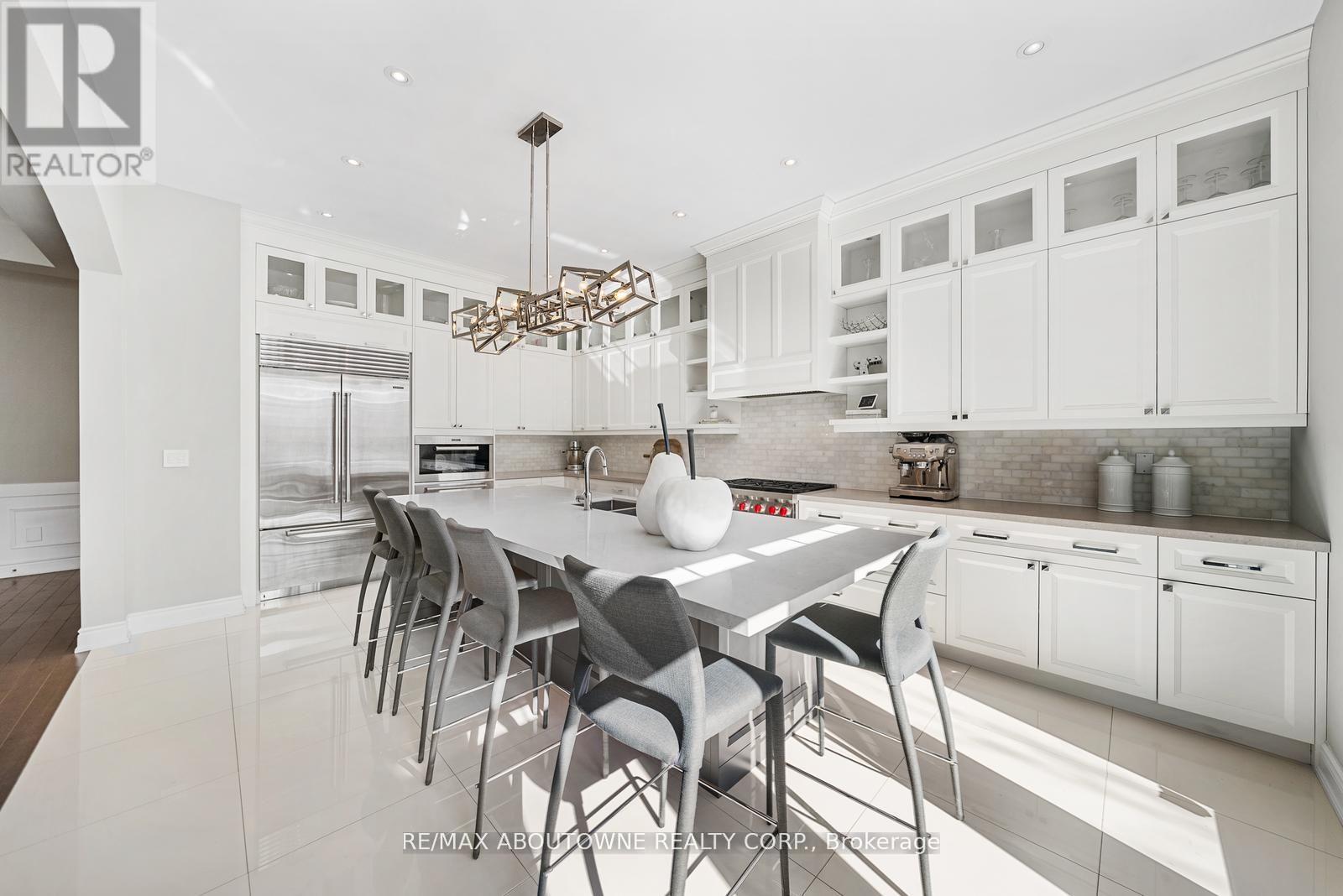 Photo 22 of 114 Waterview Common, Oakville ON