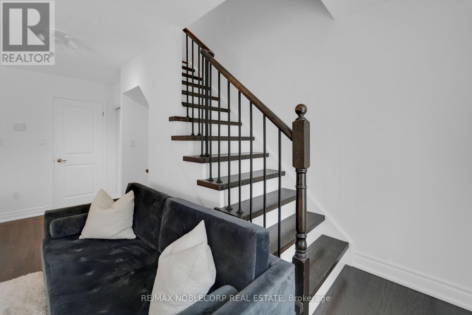 Photo 25 of 239 13 Foundry Avenue, Toronto ON