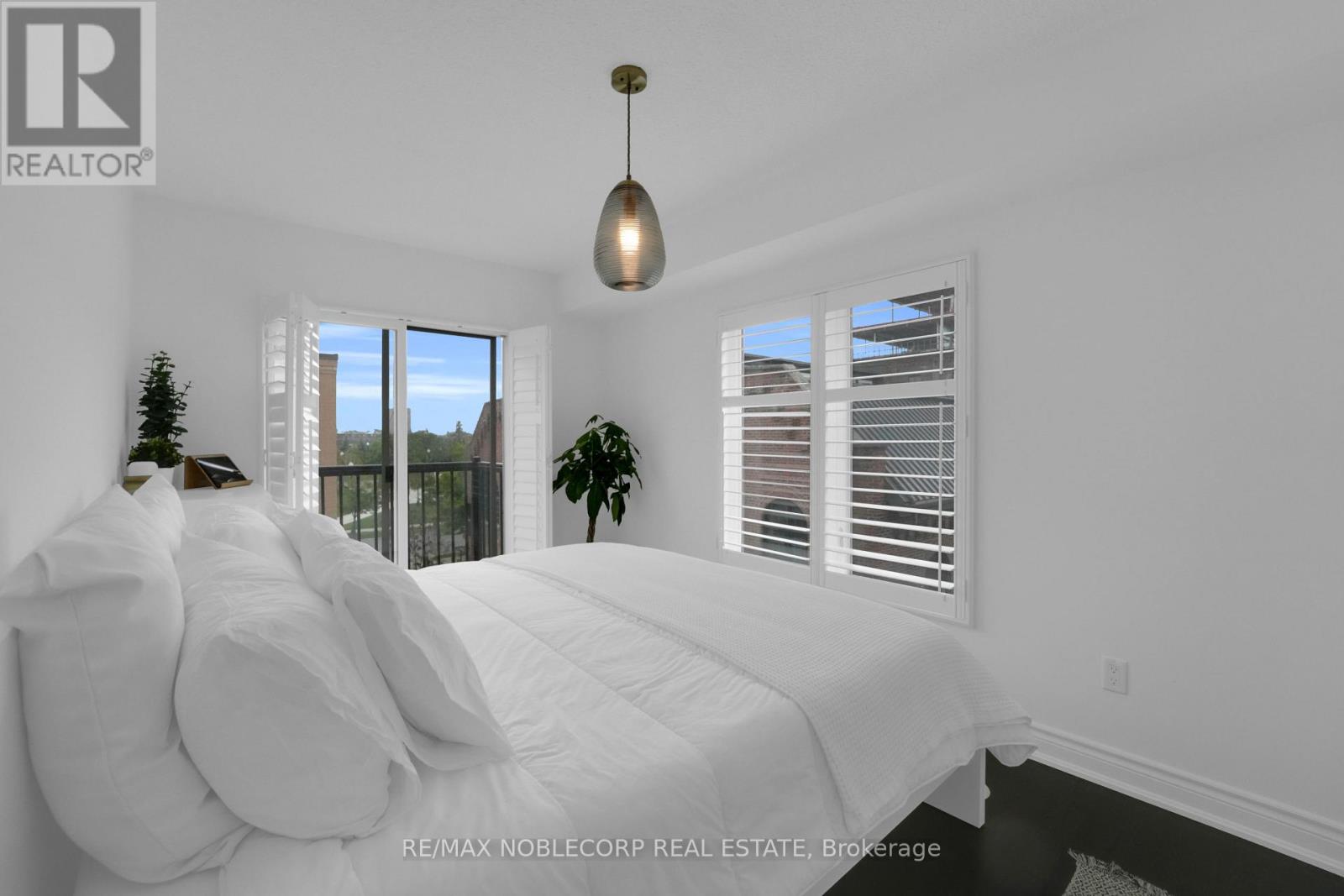 Photo 14 of 239 13 Foundry Avenue, Toronto ON