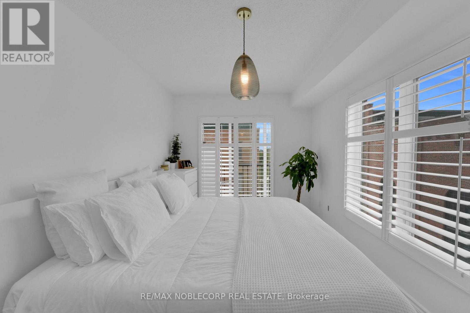 Photo 16 of 239 13 Foundry Avenue, Toronto ON