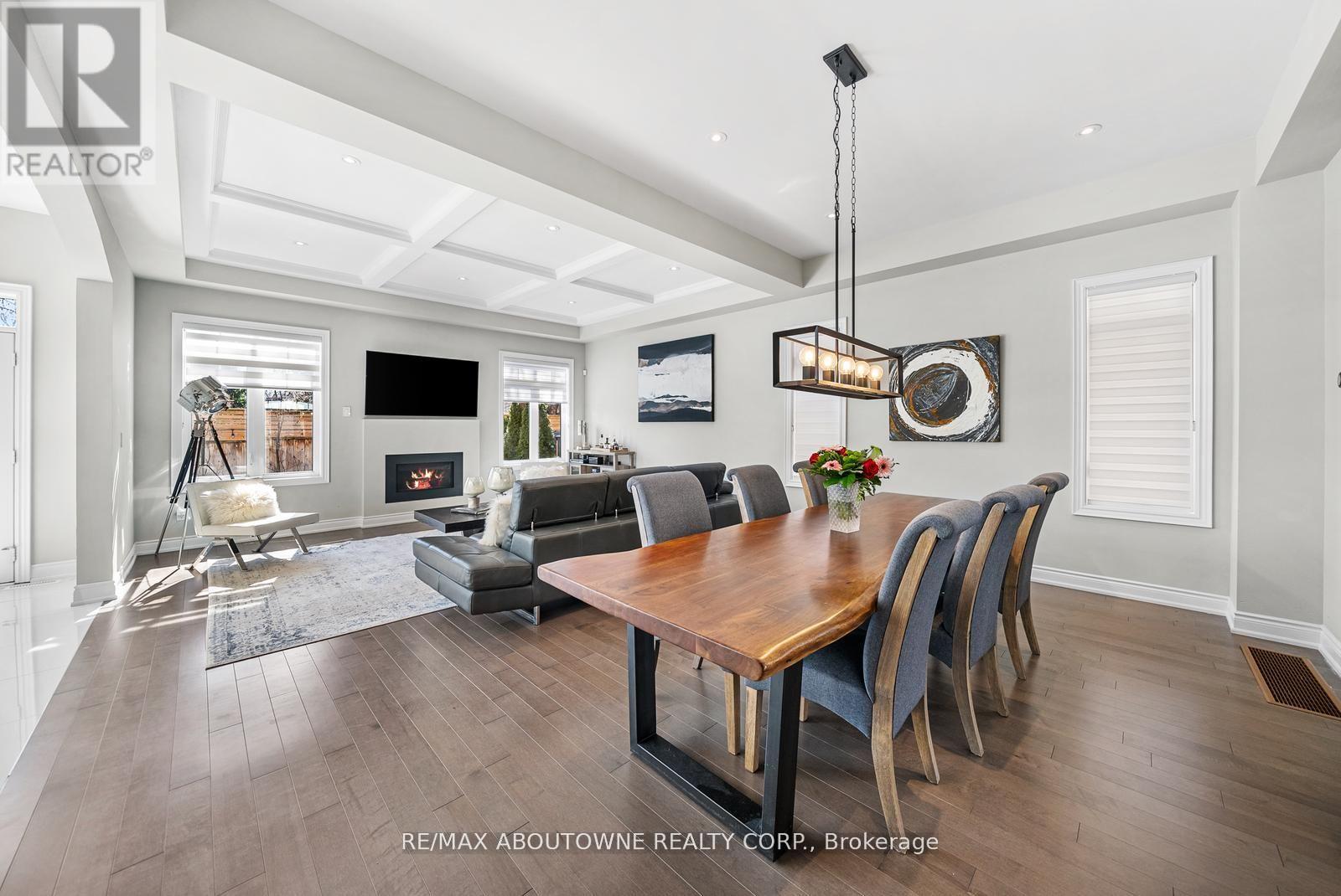 Photo 9 of 114 Waterview Common, Oakville ON