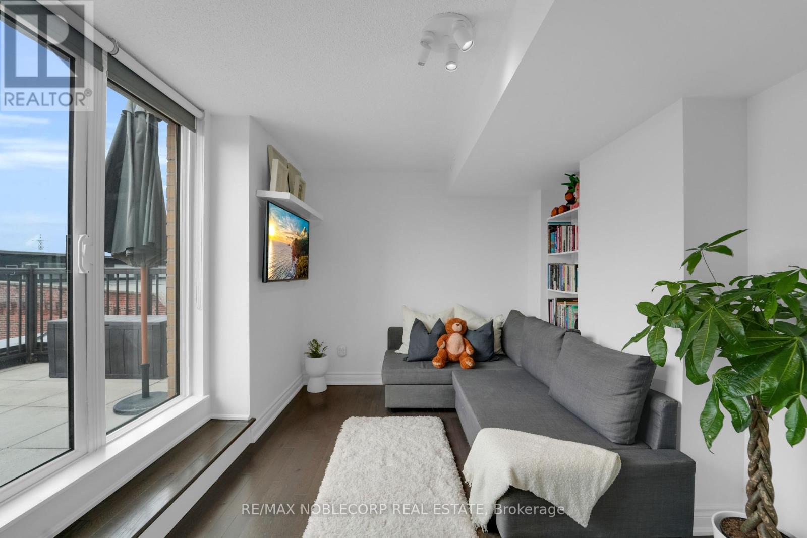 Photo 19 of 239 13 Foundry Avenue, Toronto ON