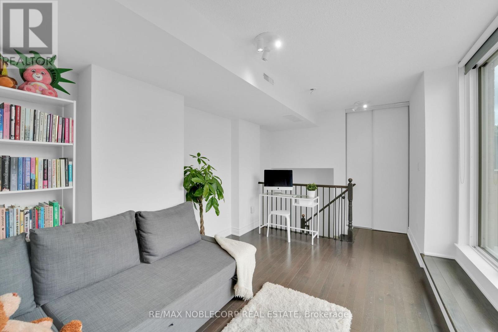 Photo 18 of 239 13 Foundry Avenue, Toronto ON