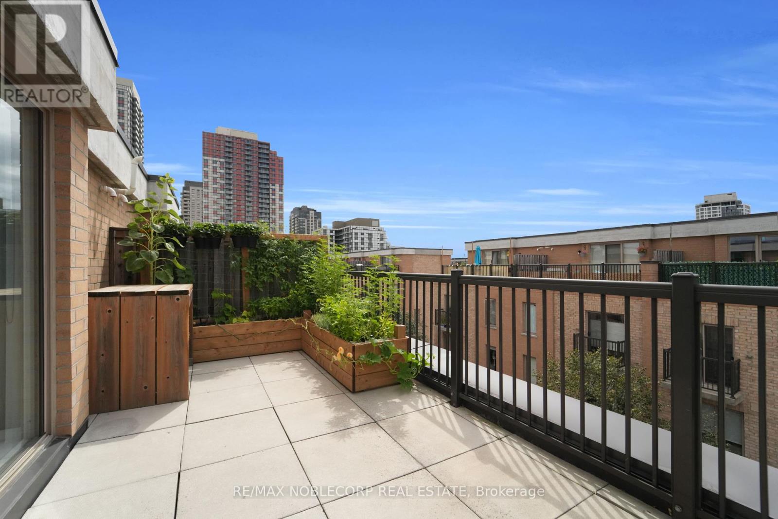 Photo 50 of 239 13 Foundry Avenue, Toronto ON