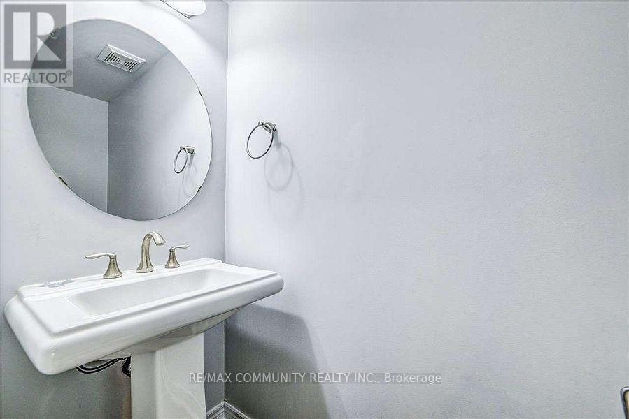 Photo 21 of 52 Zezel Way, Toronto ON