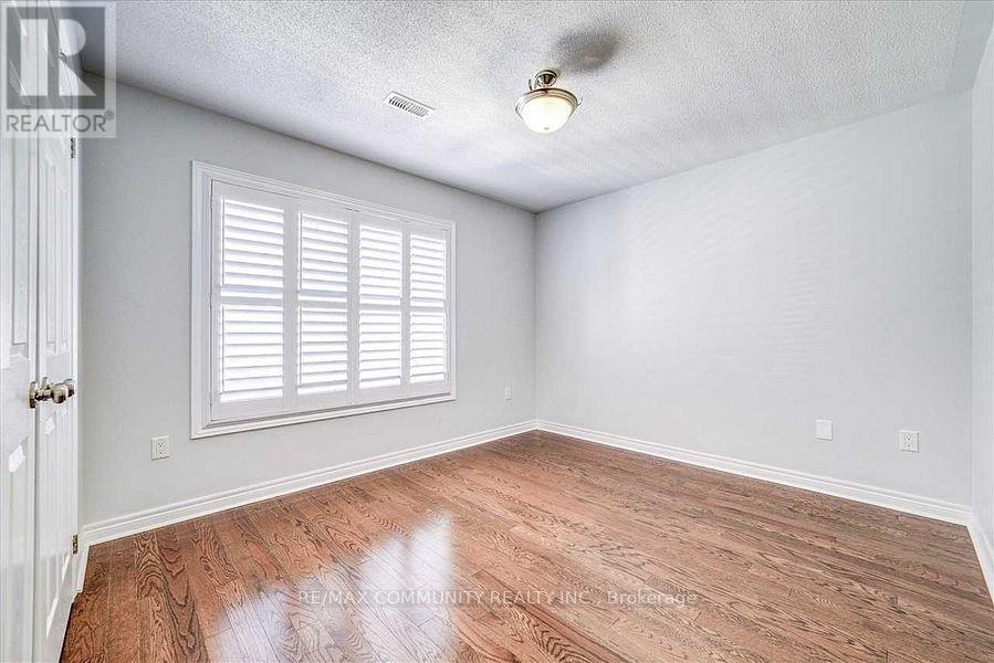 Photo 23 of 52 Zezel Way, Toronto ON