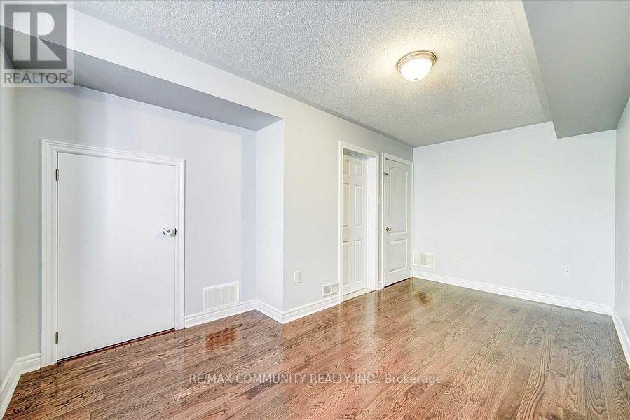 Photo 8 of 52 Zezel Way, Toronto ON