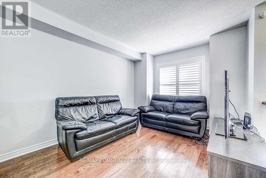 Photo 6 of 52 Zezel Way, Toronto ON