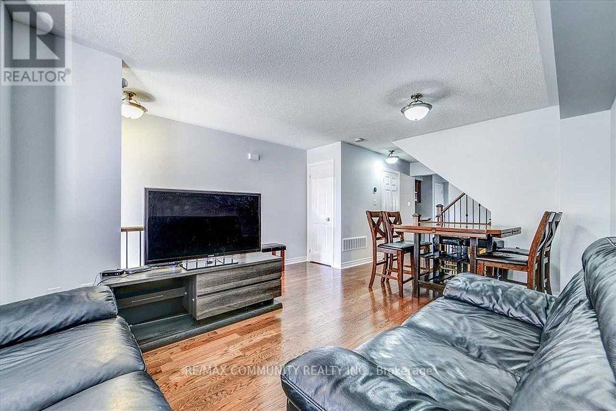 Photo 20 of 52 Zezel Way, Toronto ON