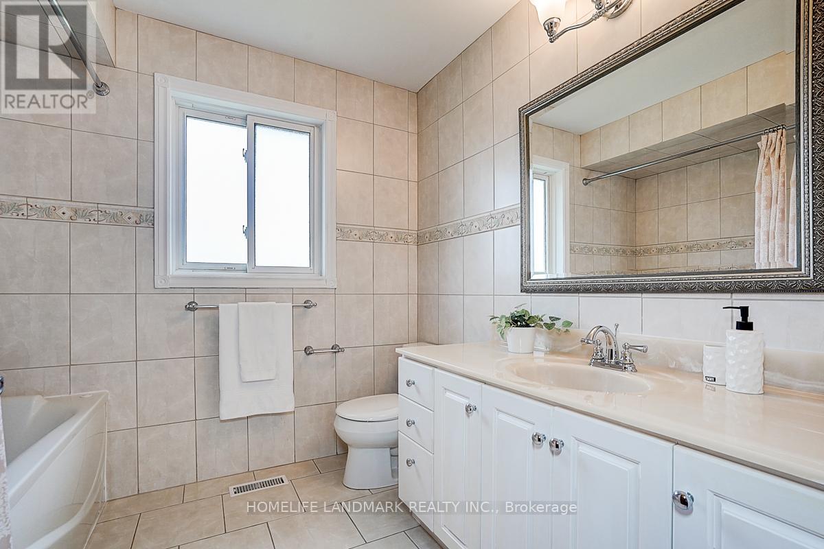 Photo 11 of 61 Ellenhall Square, Toronto ON